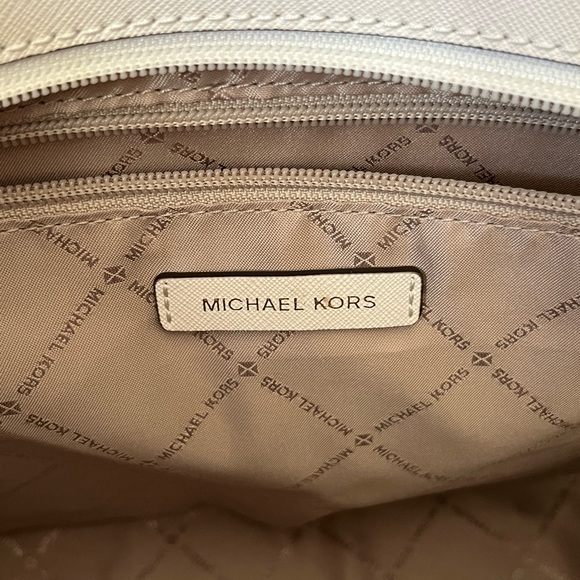 🌼Michael Kors Set - Picture 10 of 16